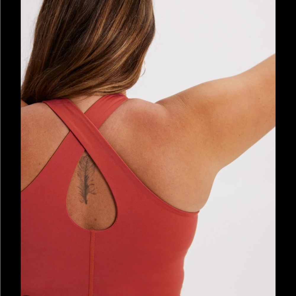 Girlfriend Collective Zoe Super stretch Tank, Size M, Color Laga